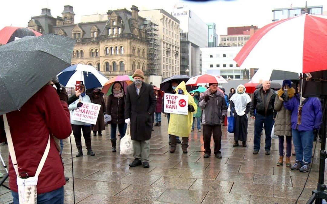 Protesters Rally Against Proposed Ban on Conversion Therapy, Want Bill C-6 Withdrawn
