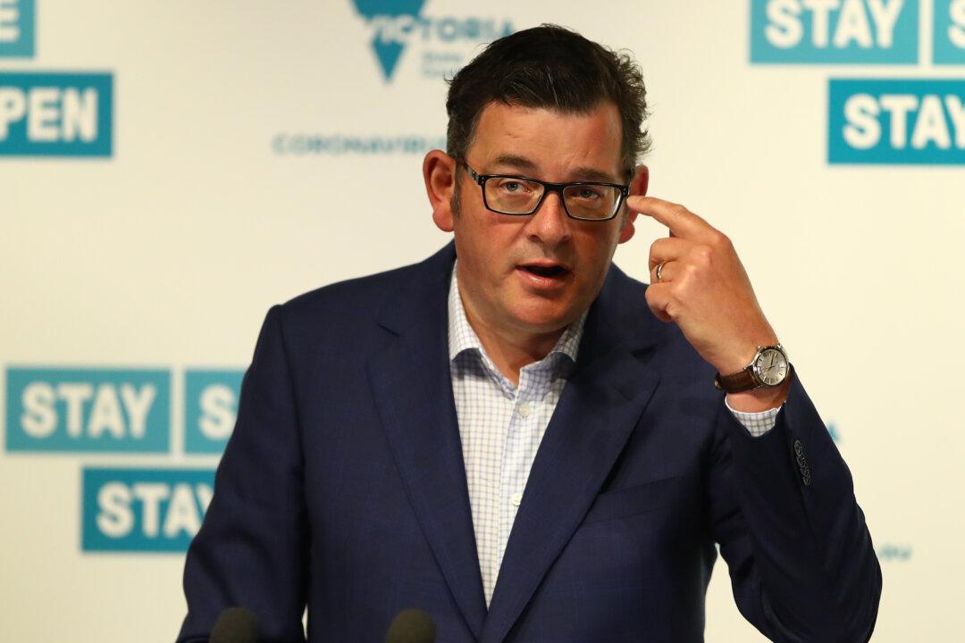 Daniel Andrews Lifts Mandatory Mask Rule for Restaurants, Offices