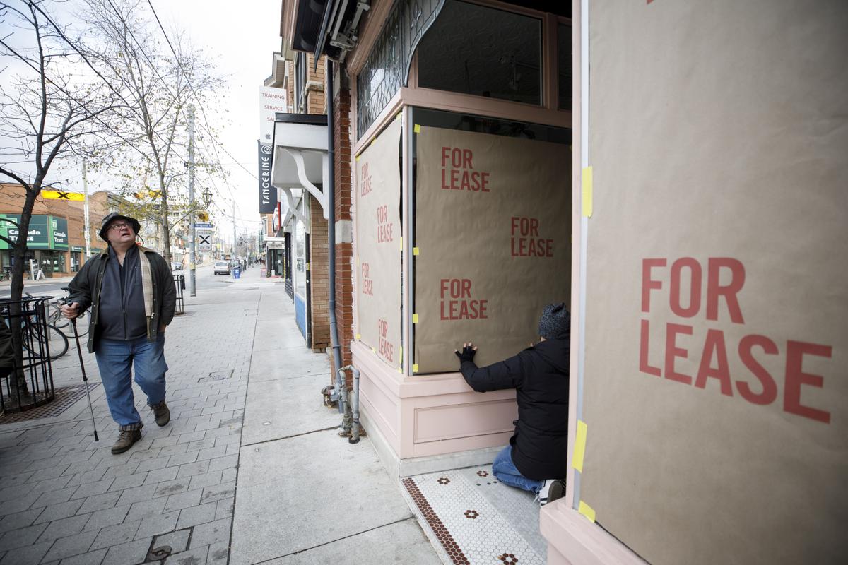 Lockdown Measures Tested in Court, as Opposition to COVID Restrictions Grows