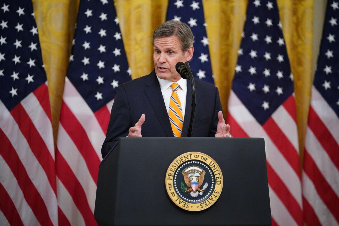 Tennessee Governor Supports Parents Opting Out of School Mask Mandates for Their Children