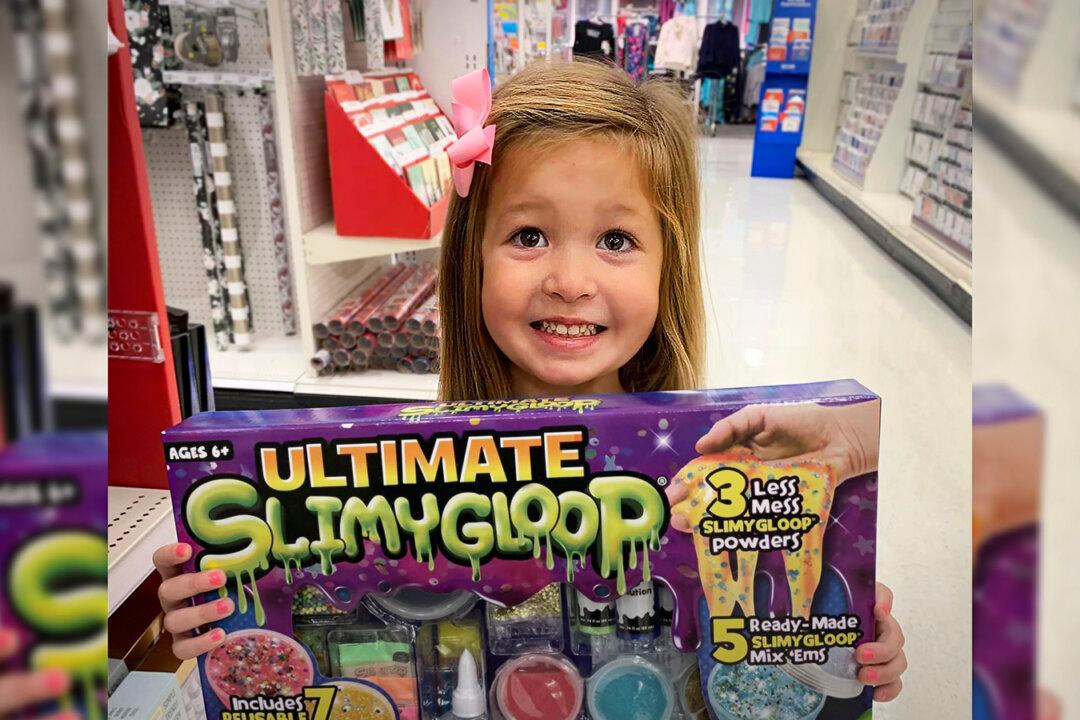 Mom Shares Genius Mom Hack to Stop Daughter’s Tantrums Over Christmas Toys–and It Goes Viral