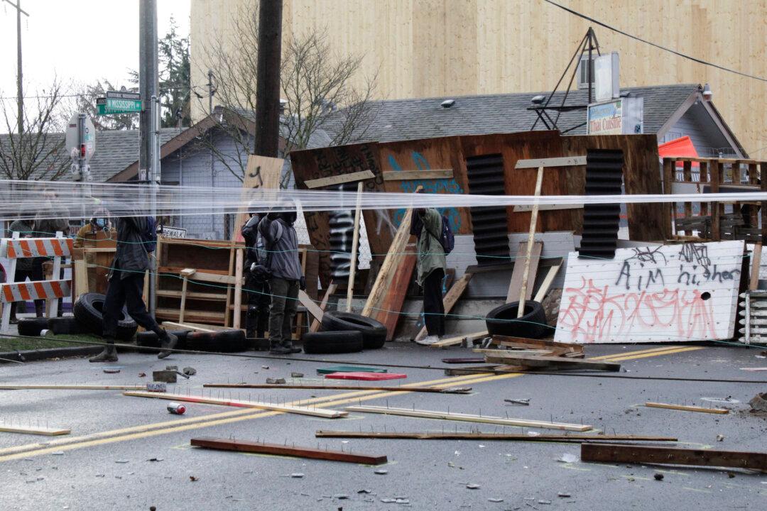 Barricades Come Down in Portland Occupation Zone After ‘Red House’ Family Reach Deal With City