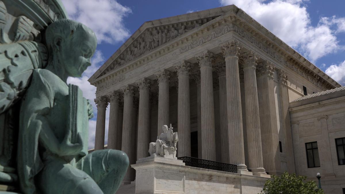 Supreme Court Rules for Worshipper in California on Church Restrictions