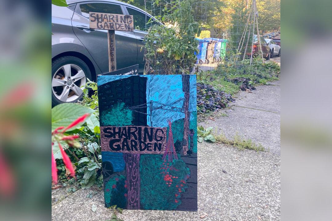 Homeless Neighbors Leave Handmade Card on Woman’s Porch to Thank Her for ‘Sharing Garden’