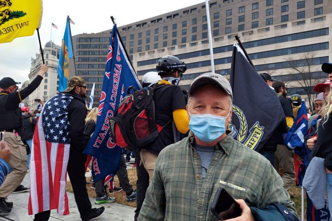 Former Federal Administrator: Only Trump Can Stand Up to Big Tech