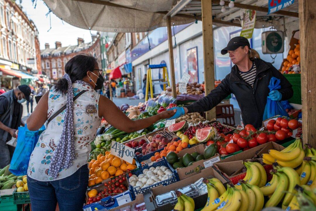 No-Deal Brexit Will Hit Supplies of Fresh Fruits and Veggies, Britons Warned