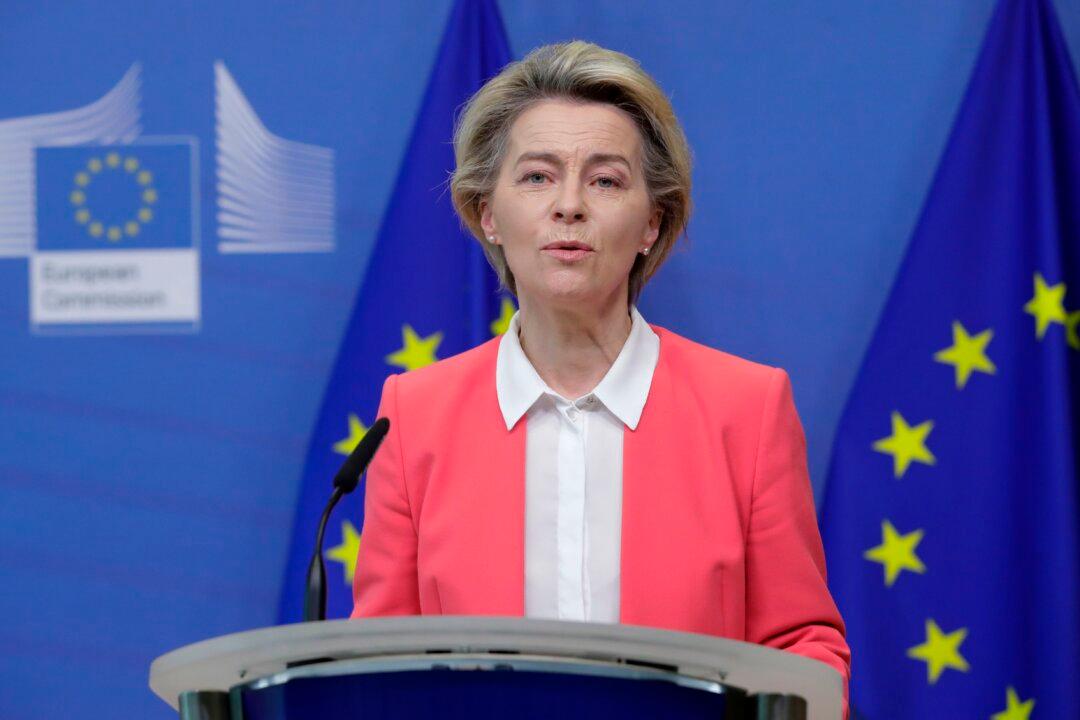 UK, EU Agree to ‘Go the Extra Mile’ in Brexit Trade Talks