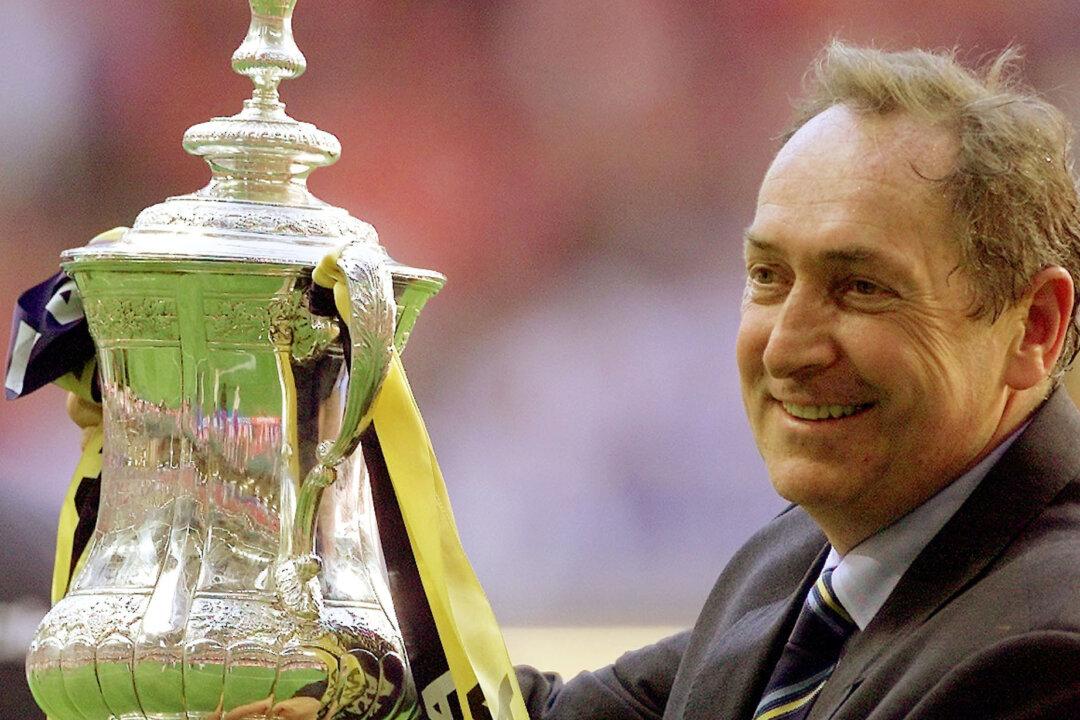 Former Liverpool, France Coach Gerard Houllier Dies at 73