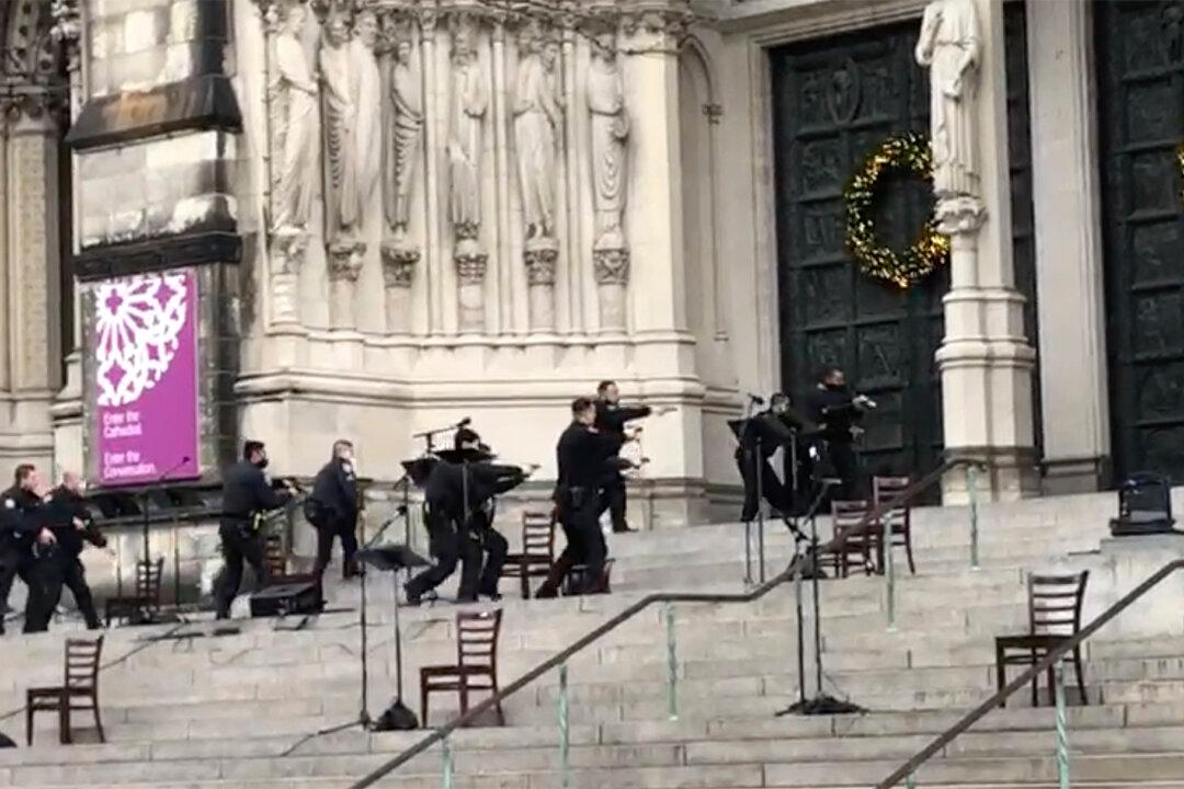 Gunman Opens Fire From NYC Cathedral Steps After Christmas Concert