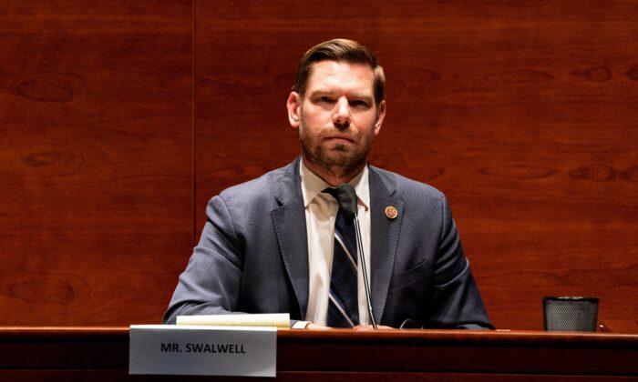 House Rejects GOP Resolution to Remove Swalwell From Intelligence Committee