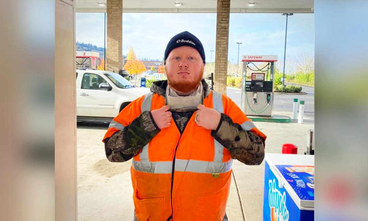 Anonymous Stranger Buys Car for Safeway Gas Attendant in Shocking Gesture of Kindness