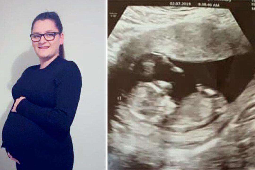 Pregnant Mom Carries Dead Unborn Baby for 10 Weeks to Give Twin Best Chance at Survival