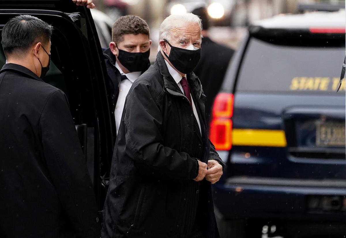 Reporter Who Traveled With Biden Tests Positive for COVID-19