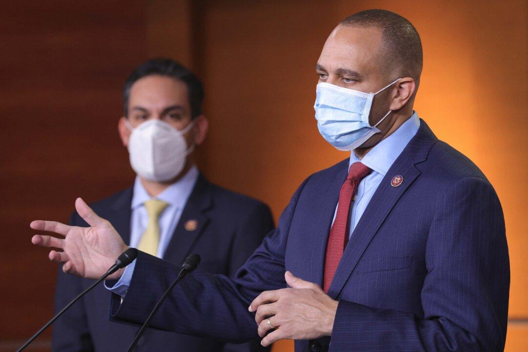 As Party Division Continues, Democratic Leaders Insist ‘Failure Is Not An Option’