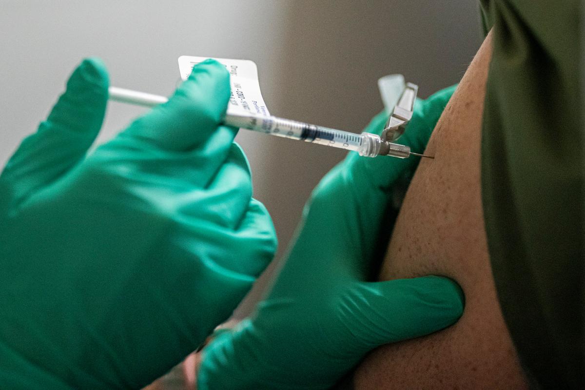 Oregon Health Care Clinics Lost Workers Over COVID-19 Vaccine Mandate: Study