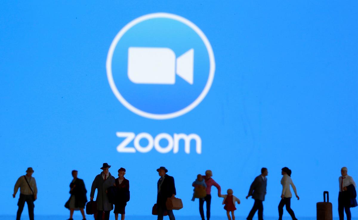 Los Angeles Parents Hold ‘Zoom Blackout’ to Protest School Closures