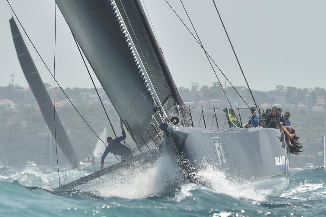 Organisers Hustle to Save Sydney to Hobart Yacht Race