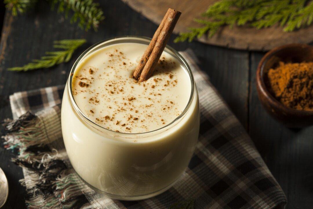 How to Make Eggnog From Scratch
