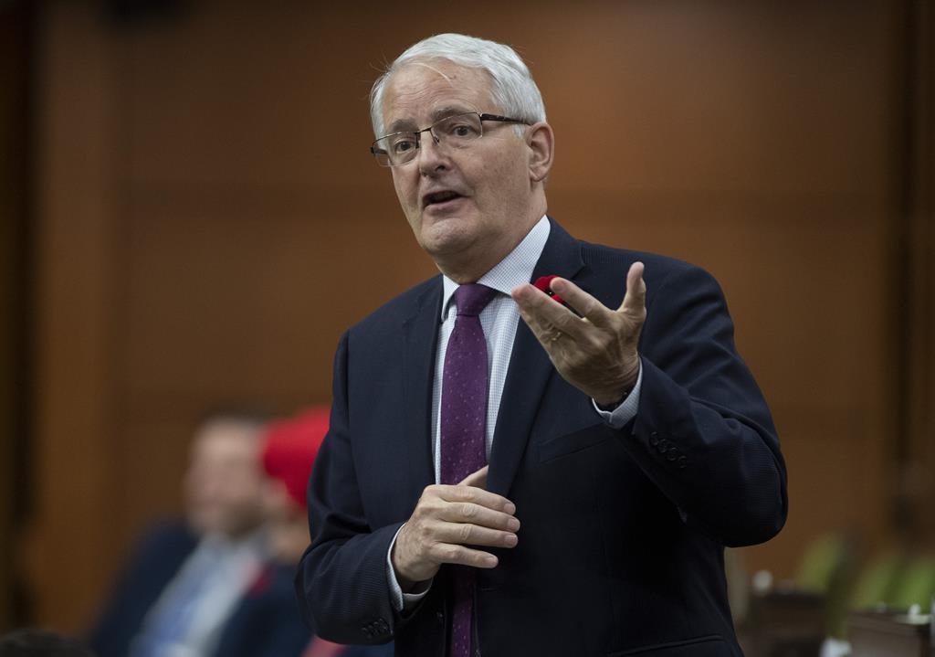 Garneau Directs CTA to Develop New Rules for Flight Cancellation Refunds