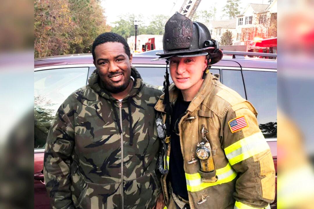 Georgia Man Catches 6 People Jumping Out of Burning 3-Story Apartment Building