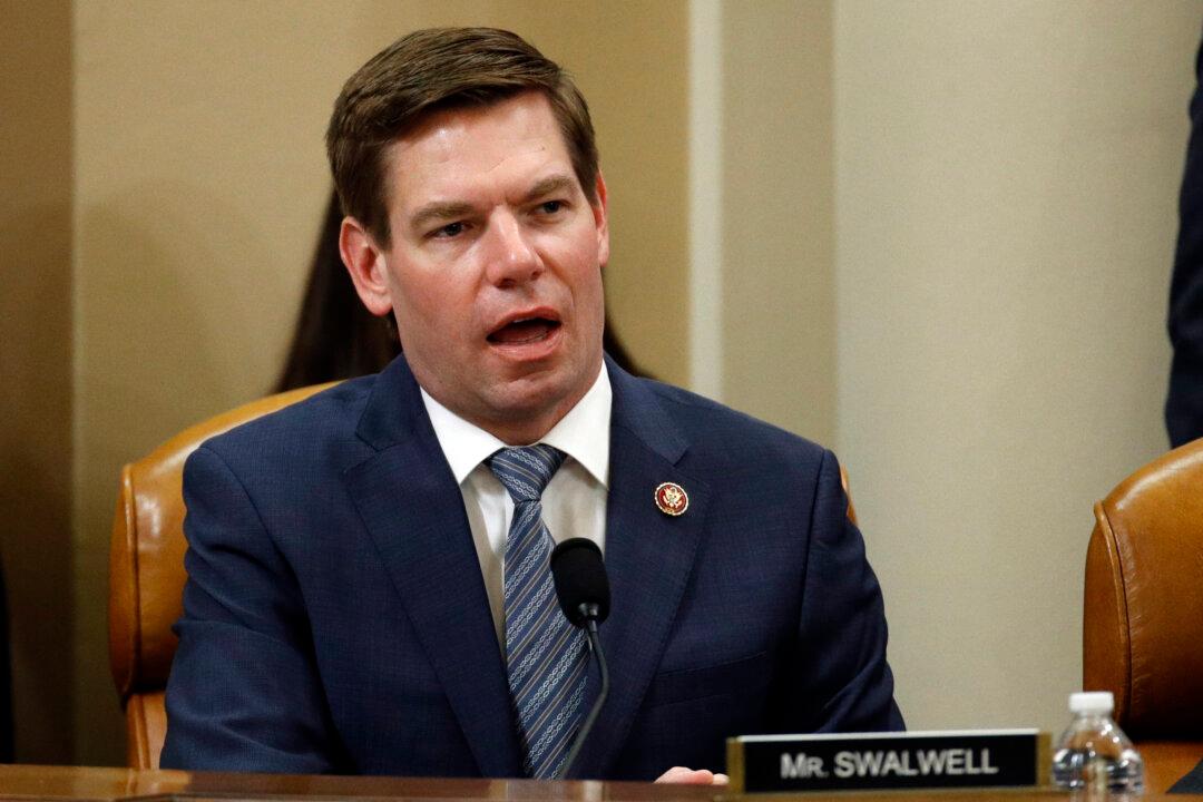 Top Democrat Claims Ignorance About Swalwell’s Ties to Purported Chinese Spy