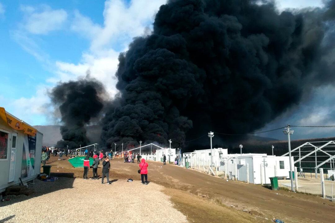 Fire Breaks Out at Squalid Migrant Camp in Bosnia