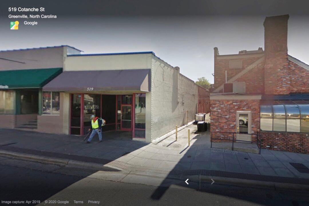 North Carolina Governor Sued Over Pandemic-Related Bar Closures