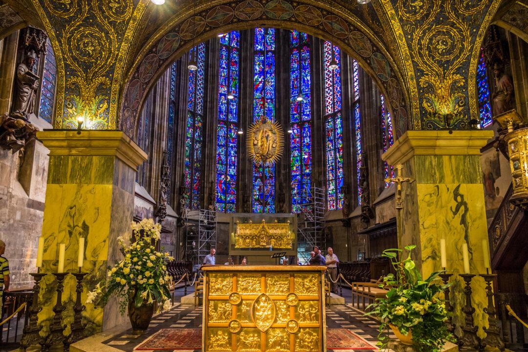 Aachen Cathedral: The Astonishing Chapel of Germanic Kings