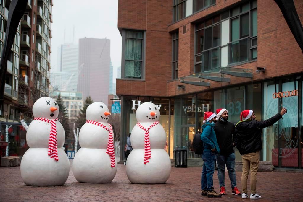 Spirit of Christmas Still Alive as Hundreds of Canadians Give the Gift of Giving