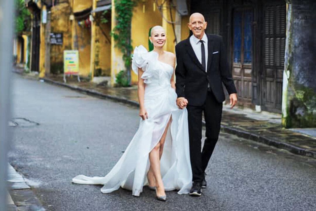 Vietnamese Bride Shaves Her Head to Show Solidarity to American Fiancé Battling Cancer