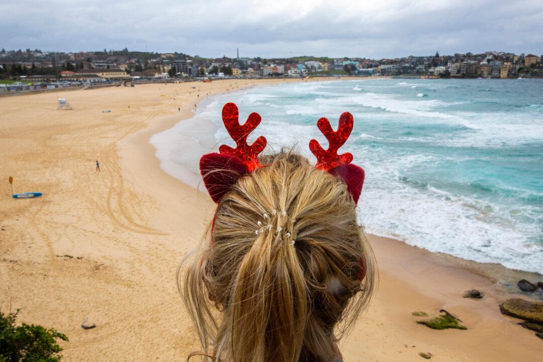 Bondi Beach Christmas Revellers Fined for COVID-19 Violations