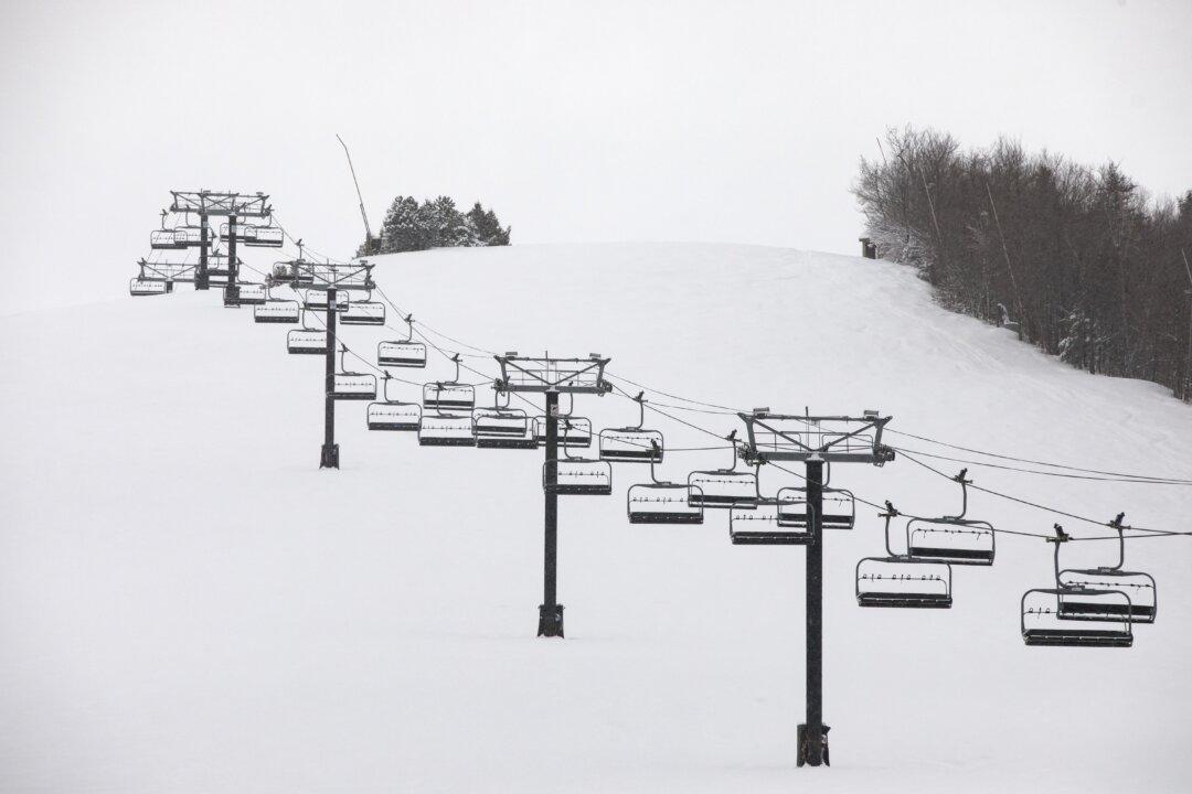 Over 70,000 Sign Petition Urging Ford to Open Ontario Ski Hills