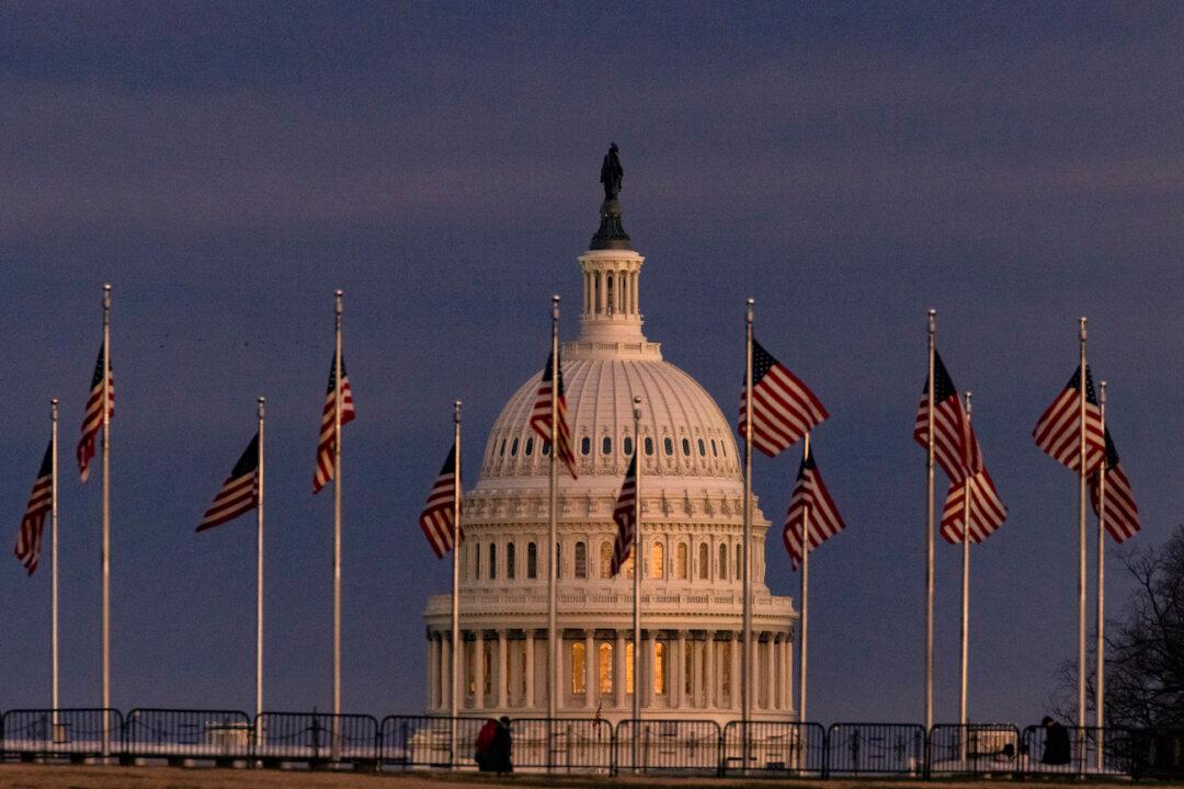 Senate Democrats Introduce Bill to Raise National Minimum Wage to $15 An Hour