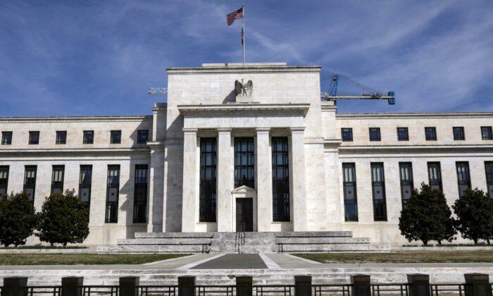 Fed Likely to Start Tapering Bond Buys in December: Former Atlanta Federal Reserve Chief