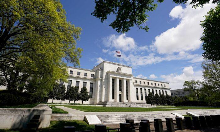 Fed Likely to Announce Taper in November, Former Fed Official Says