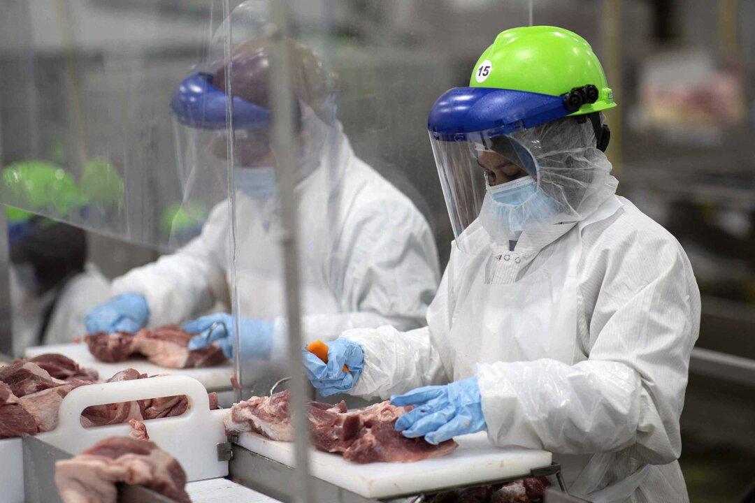 Supermarket CEO Warns of Omicron-Related Meat and Egg Shortages