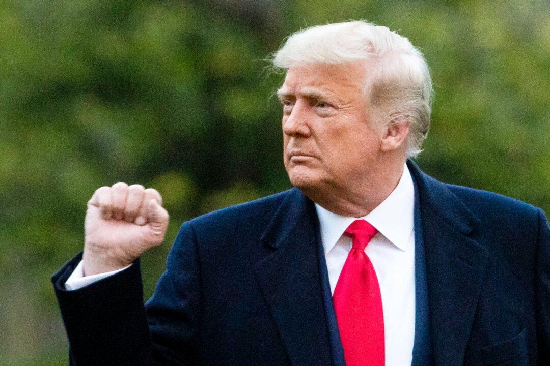Trump Signs Memo to Secure Government-Backed Research and Development Against Foreign Interference