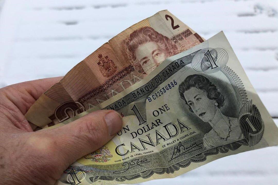 Final Countdown to Spend $1, $2 Bills in Stores as They Lose Status in 2021