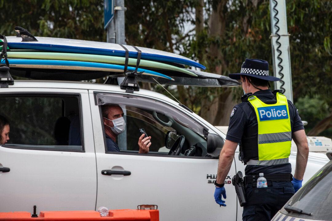 Over 51,000 Victorians Leave NSW ‘Orange Zone’ After Long Wait