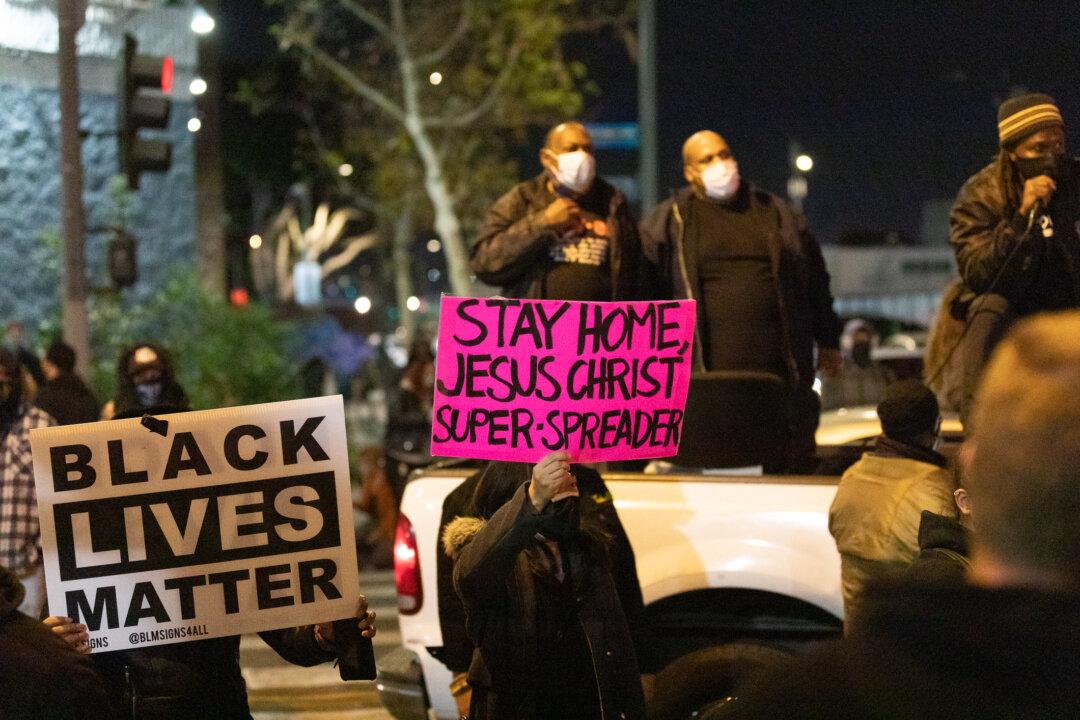 Protesters Block Worship Event on LA’s Skid Row, Attack Epoch Times Reporters