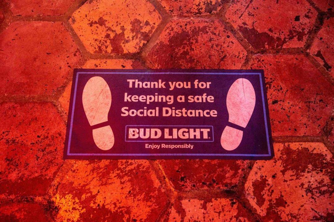 Texas Supreme Court Halts Enforcement of Dine-In Curfew In Austin and Travis County