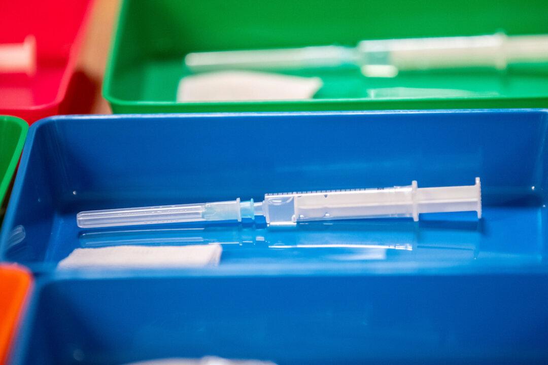 Pfizer, BioNTech to Offer COVID-19 Vaccine to Volunteers Who Got Placebo