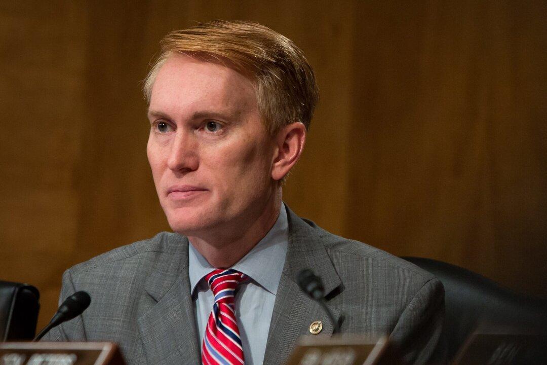 GOP Senator Gives Firsthand Account of Border Crisis: ‘This Is Absolutely an Open Border Situation’