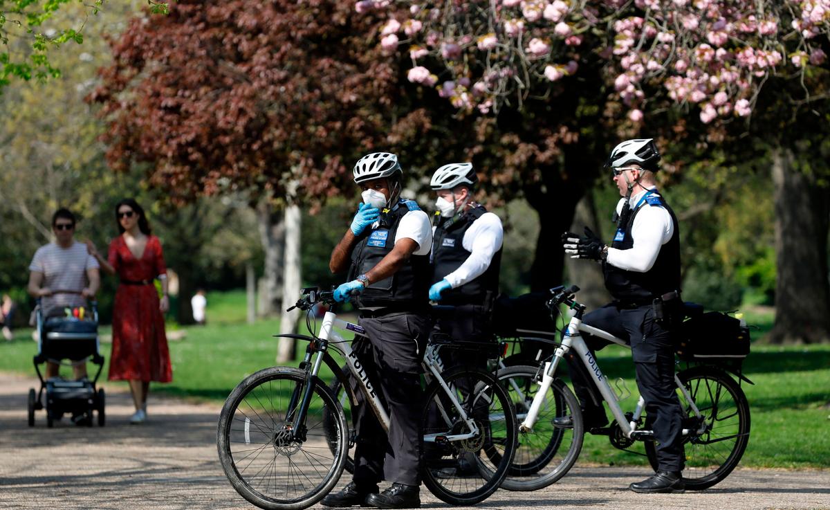 London Police Arrest 17 at Hyde Park Anti-Lockdown Rally