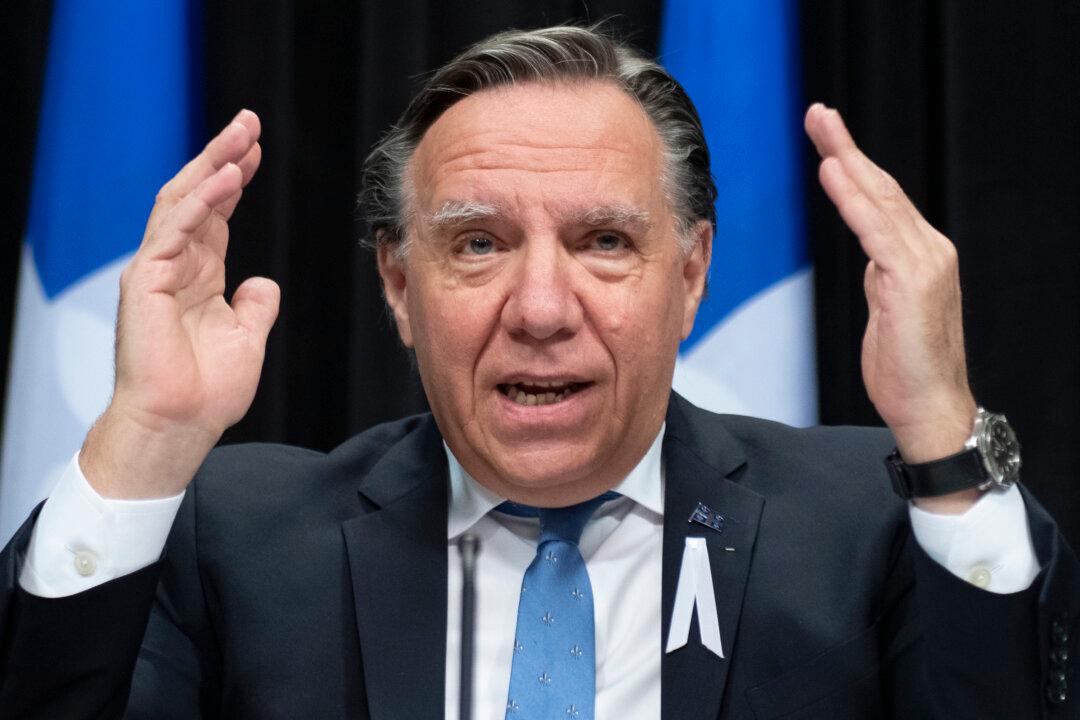 Video Shows Two Gatineau Residents Get Arrested for Violating New Year’s Eve Gathering Restrictions