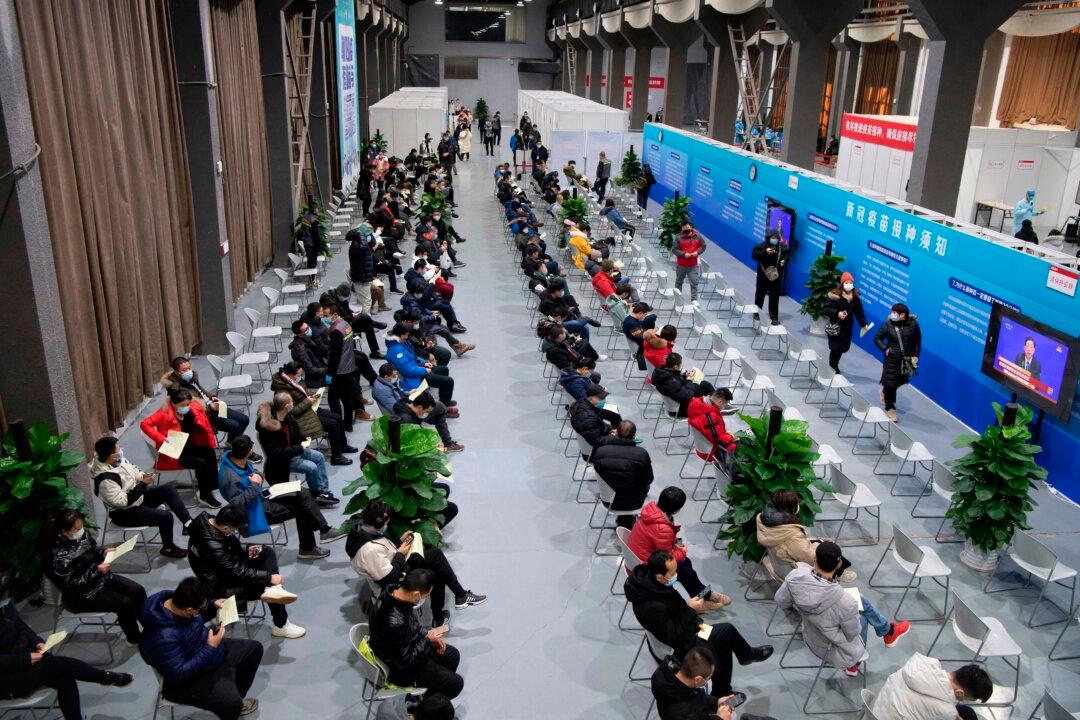 Chinese Netizens Welcome Pfizer Vaccines, Pass Up Free Chinese Vaccines