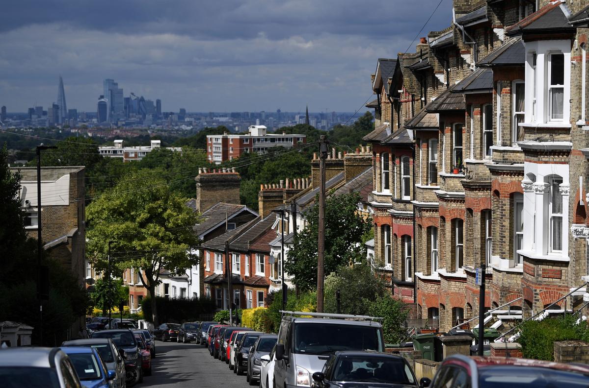 Khan Announces Fund to Convert Thousands of London Homes to Social and Temporary Housing