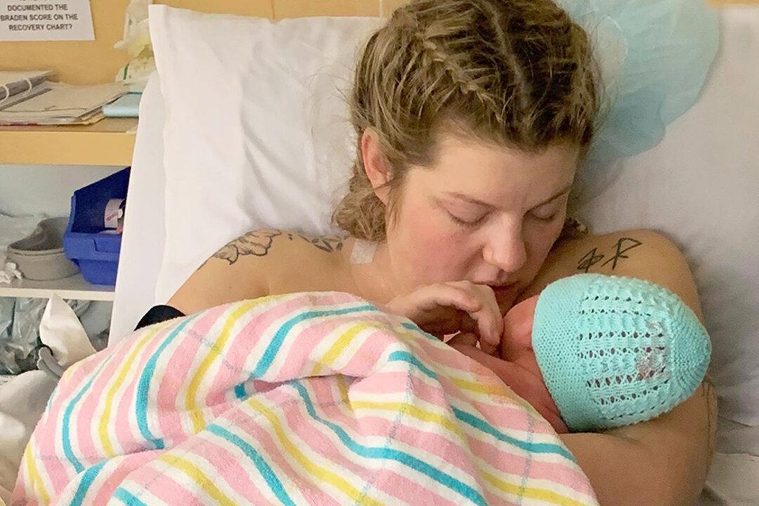 Woman Outraged Over Shaming for C-Section Birth: ‘How Can You Call Yourself a Mother?’