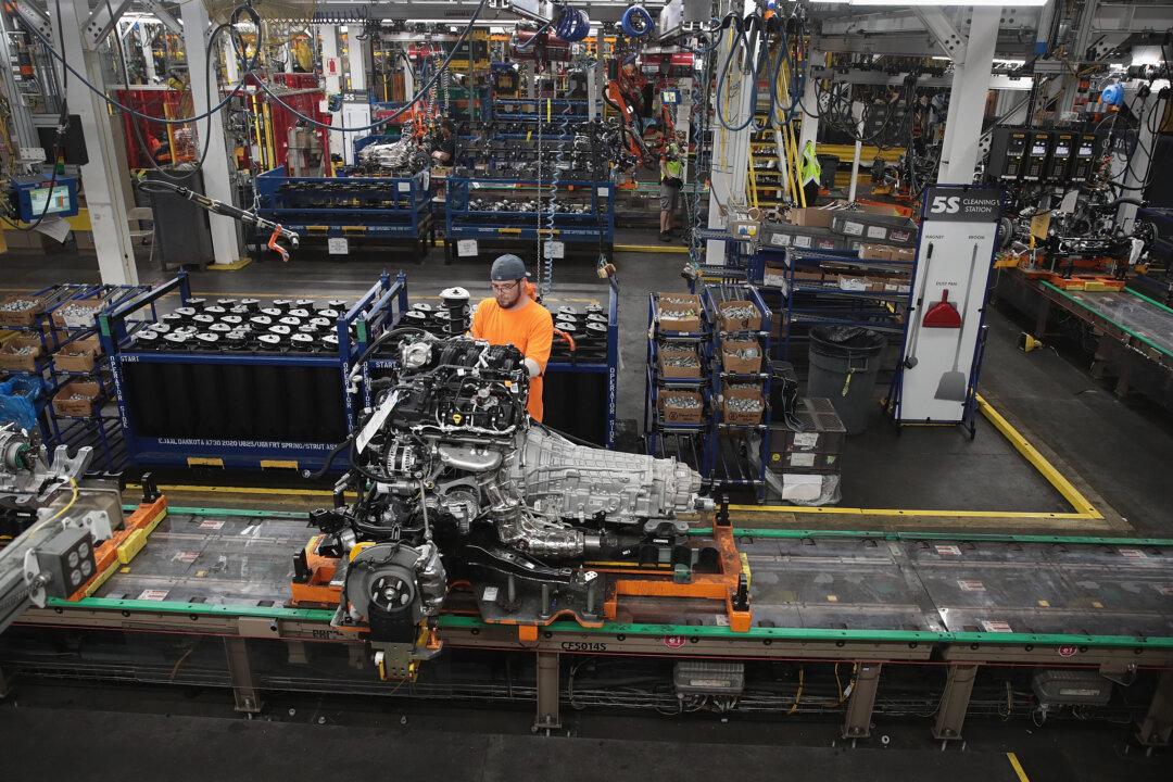 US Factories Grew in December at Fastest Pace Since Mid-2018