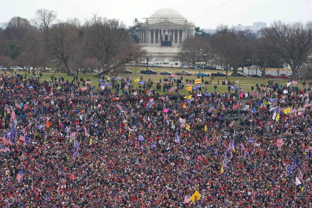 DC Mayor Issues Citywide Curfew Amid Protests, US Capitol on Lockdown